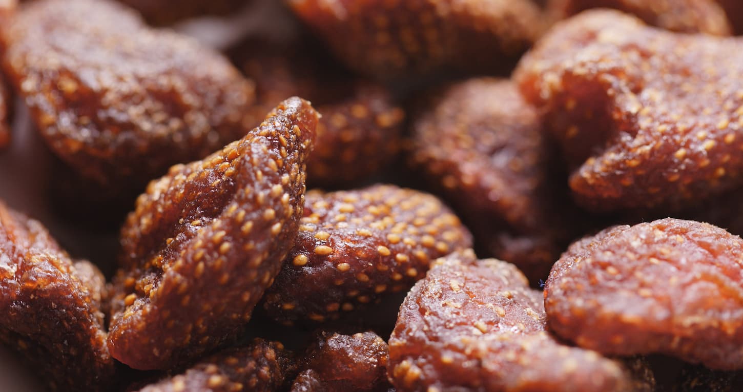An image of dried strawberries in a pile.